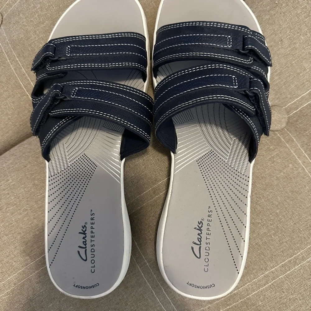 Clarks Cloudsteppers Women's Dark Blue Sandals - Picture 1 of 3